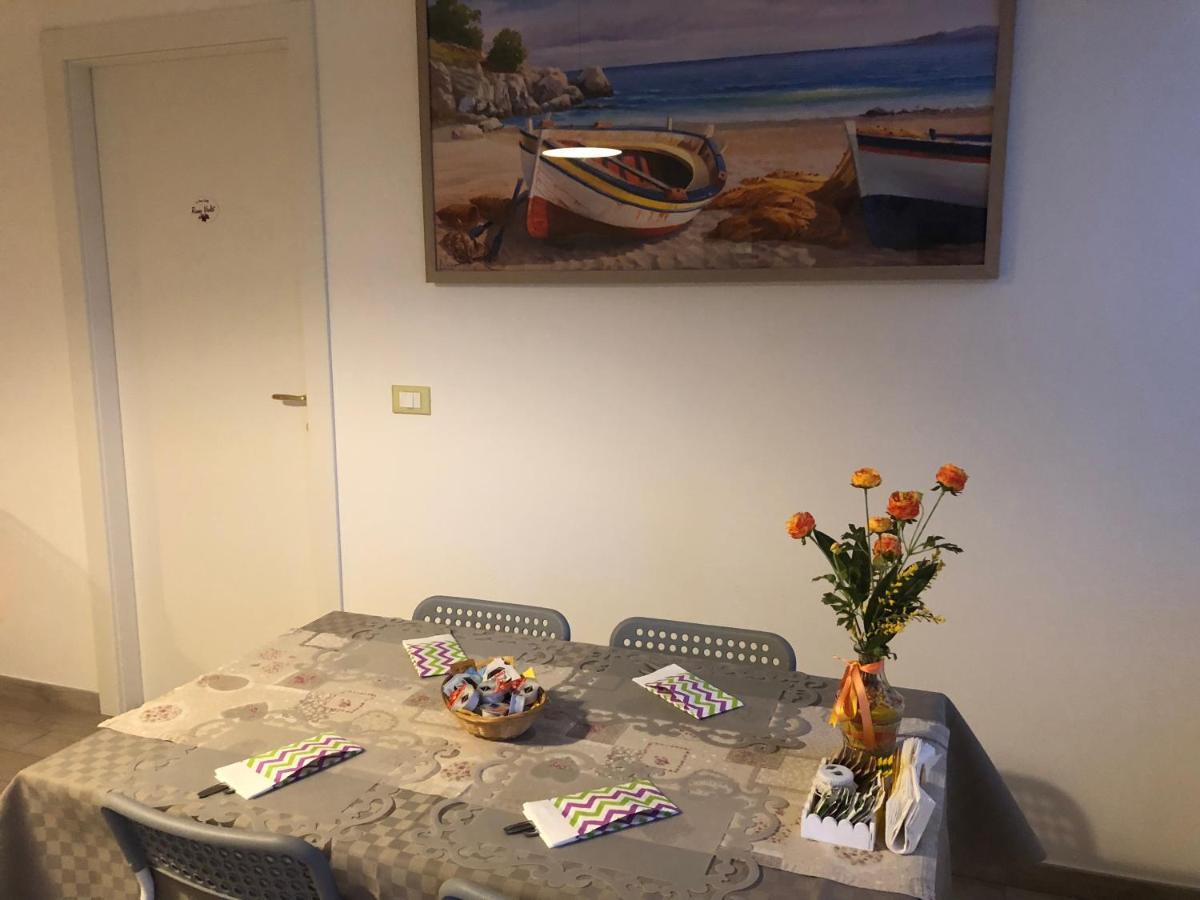 La Nana Gialla Riotorto Kültér fotó